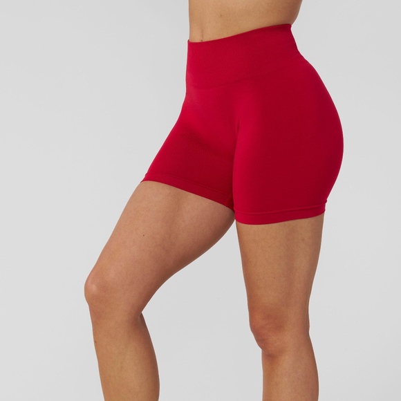 YOUNGLA LIMITED EDITION SCRUNCH SHORTS – Red - Picture 3 of 4